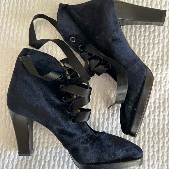 Yves Saint Laurent Black Velvet Shoes - Picture 6 of 7